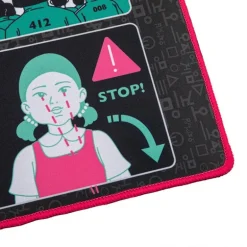 Alfombrilla de escritorio Young-Hee Blue Print - Squid Game