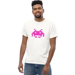 Camiseta Space Invaders Arcade con Marcianito en Grande