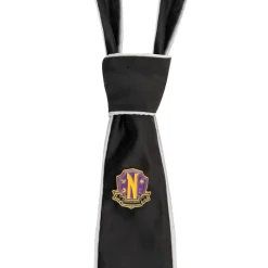 Corbata deluxe Nevermore Academy con pin Miércoles