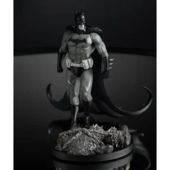 Estatua 1/10 Batman Black White 18 cm de BJ Barends