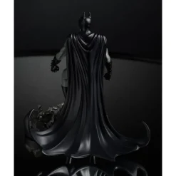 Estatua 1/10 Batman Black White 18 cm de BJ Barends