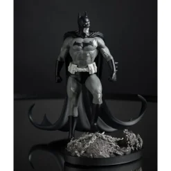 Estatua 1/10 Batman Black White 18 cm de BJ Barends