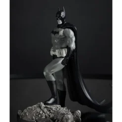 Estatua 1/10 Batman Black White 18 cm de BJ Barends