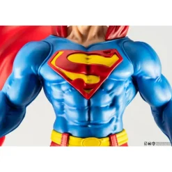 Estatua Superman Classic Version 30 cm DC Heroes