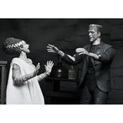 Figura articulada Universal Monsters Frankenstein 18 cm B&W