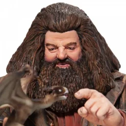 Figura de colección Enesco Hagrid con Norberto