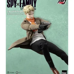 Figura Loid Forger Invierno Spy X Family Code