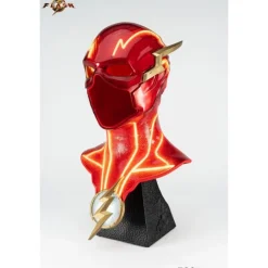 Réplica de poliresina con luz del casco de The Flash a escala 1:1